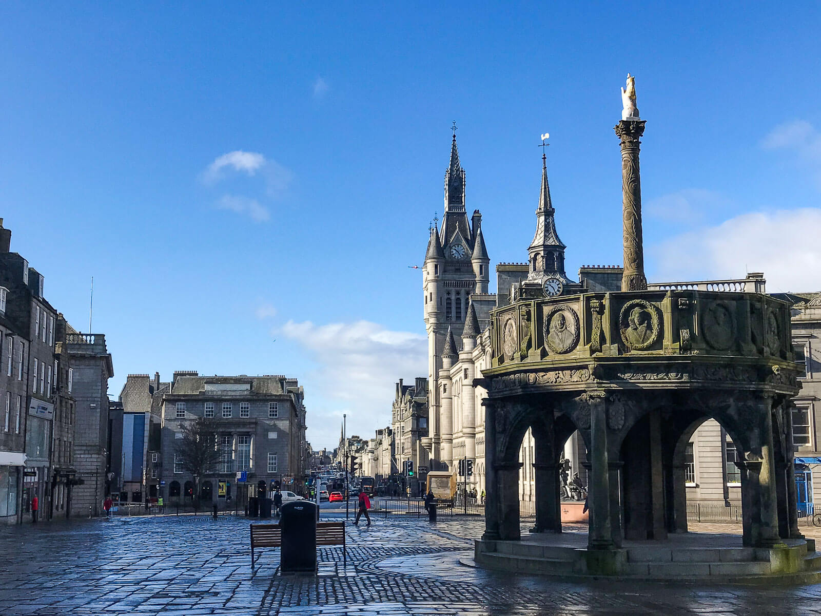 Mercat Cross